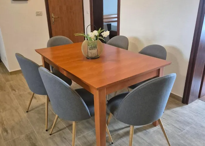 快乐公寓 公寓 *